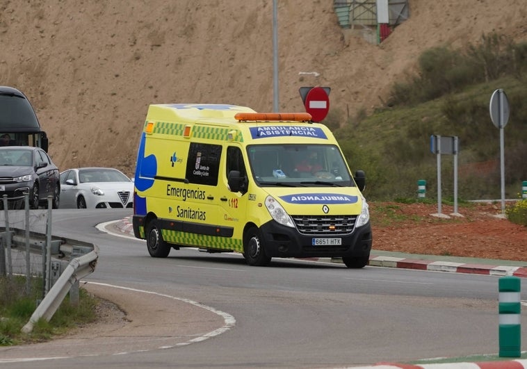 Dos heridos en un aparatoso accidente de madrugada en Buenamadre